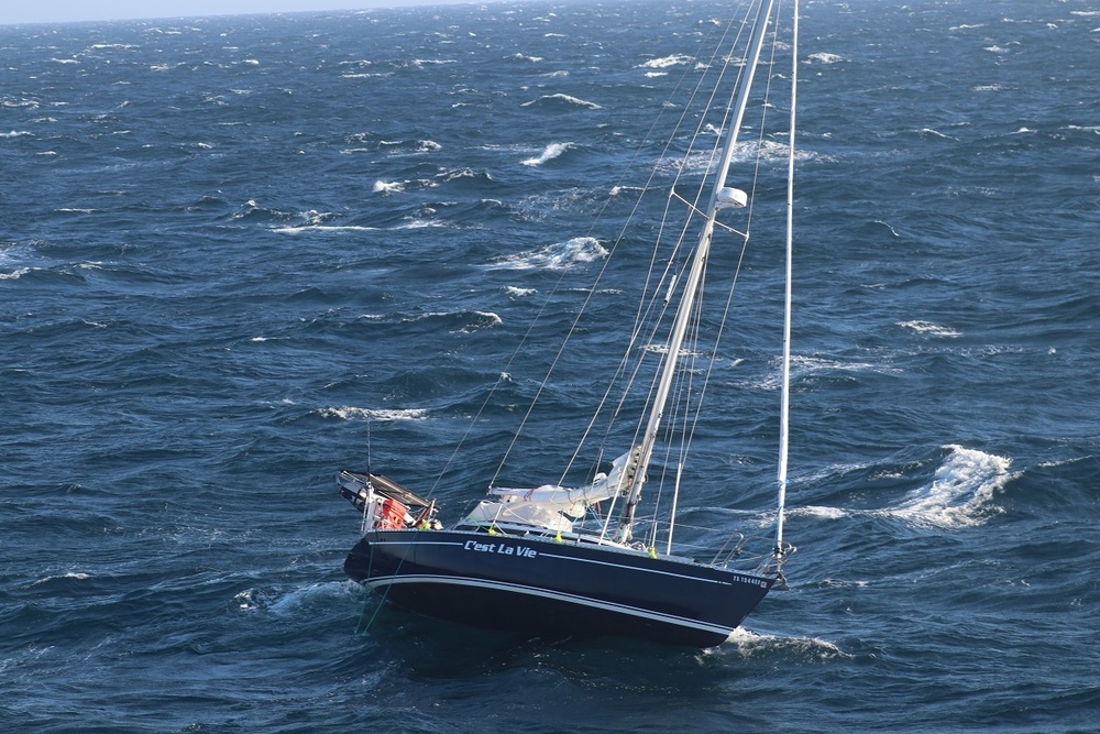 Coast Guard assists disabled sailboat off Virginia Beach