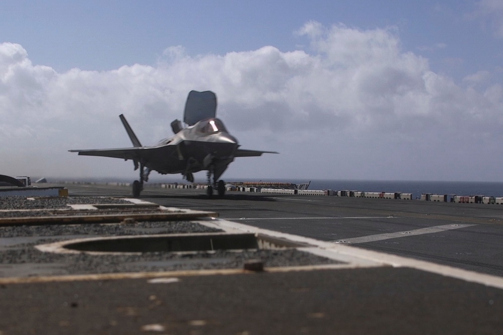 Fully Loaded F-35Bs take off