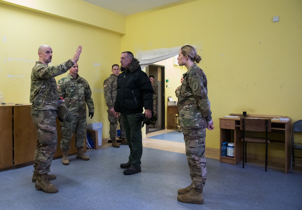 VFW Commander-in-Chief visits the troops of the 1-4 Cavalry