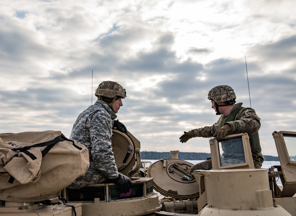 VFW Commander-in-Chief visits the troops of the 1-4 Cavalry