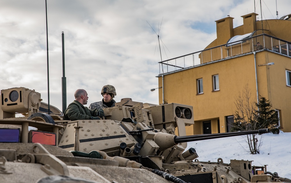 VFW Commander-in-Chief visits the troops of the 1-4 Cavalry