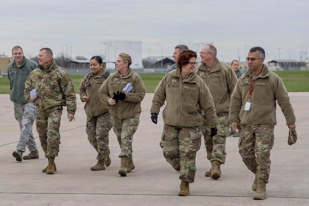Maj. Gen. Tracy Norris visits the 149th Fighter Wing
