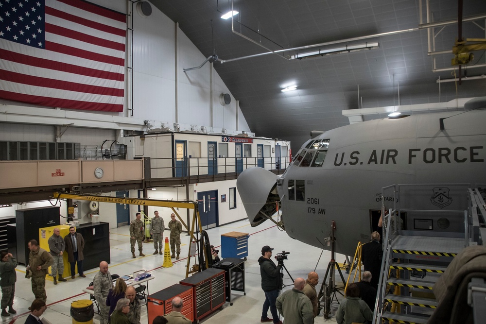 Ohio Governor Mike DeWine visits 179th