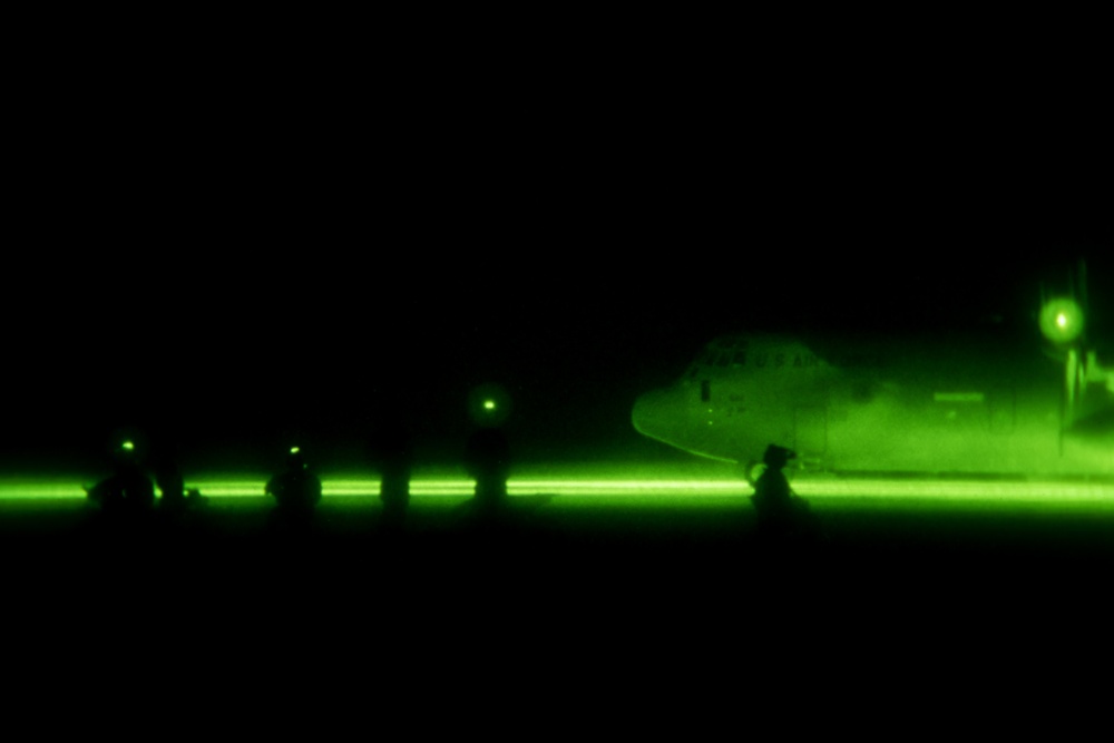 82nd ERQS Participates in Night Mission Rehearsal