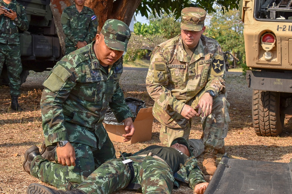 U.S. Soldiers share tactical combat casualty care techniques