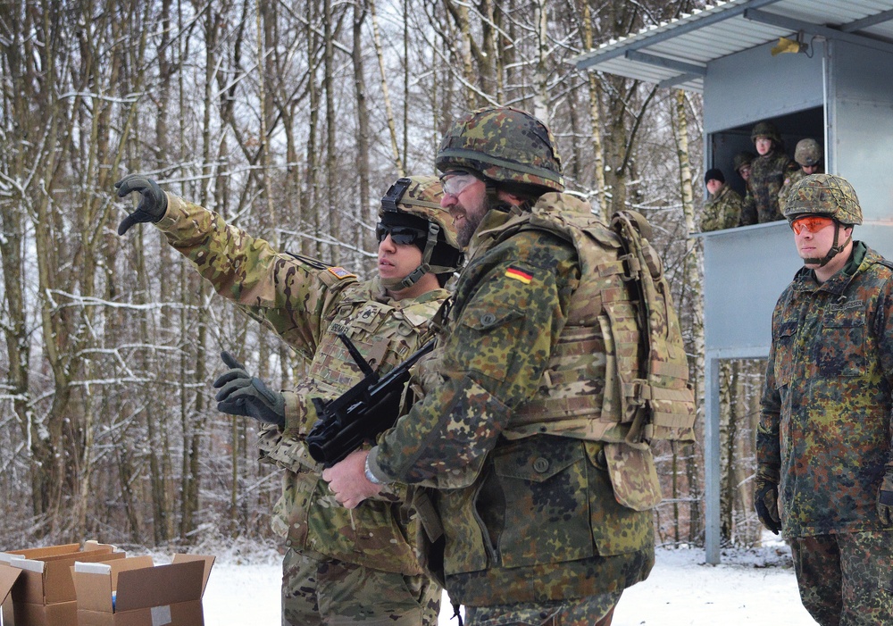 554th Military Police Company Conduct Weapons Qualification