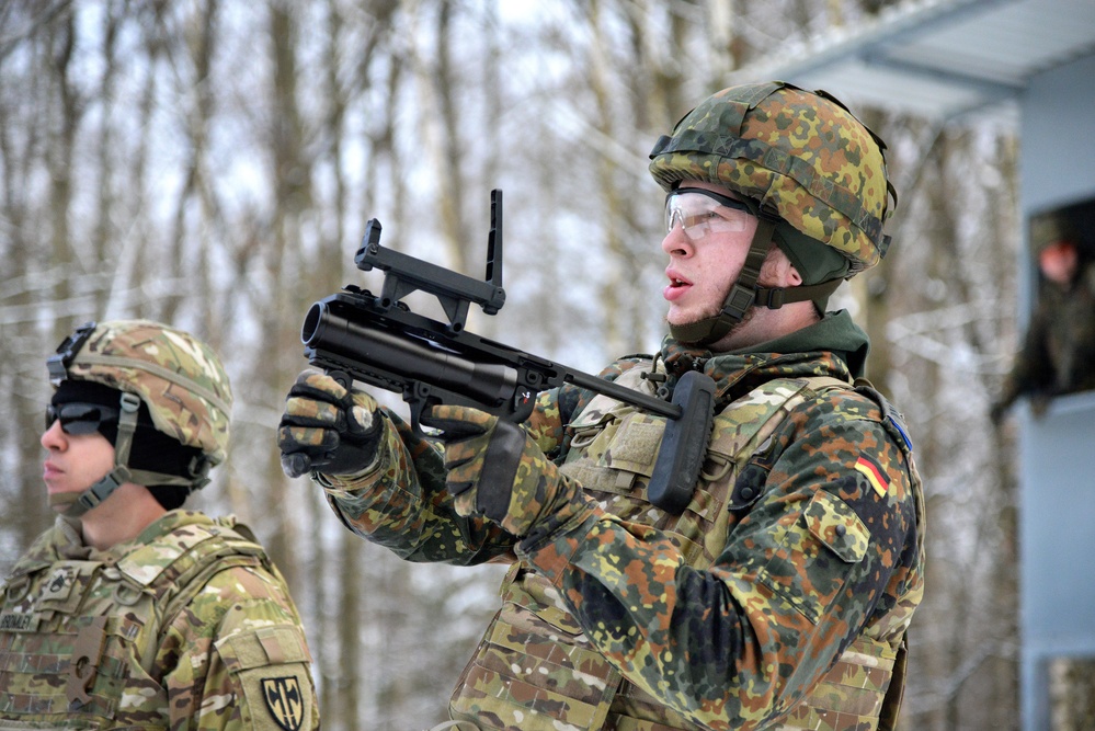 554th Military Police Company Conduct Weapons Qualification