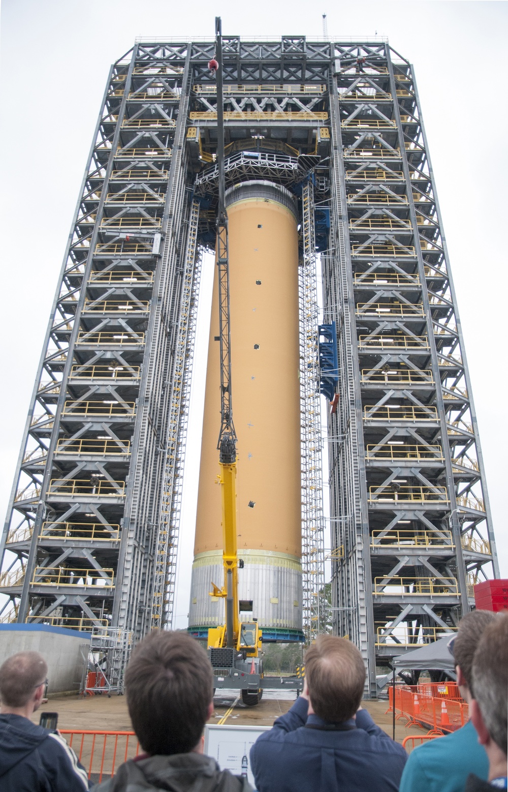 Redstone tour group visits USACE-built test stand, SLS liquid-hydrogen tank test article