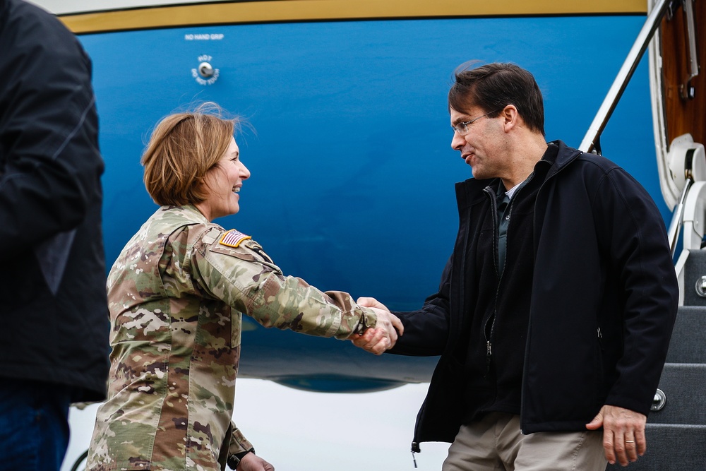 Fort Bragg, Forces Command leaders host Army Secretary