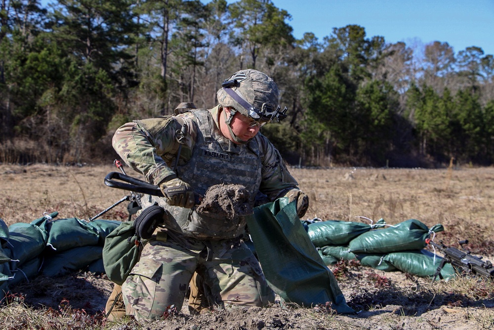 &quot;Maintainers&quot; train for National Training Center