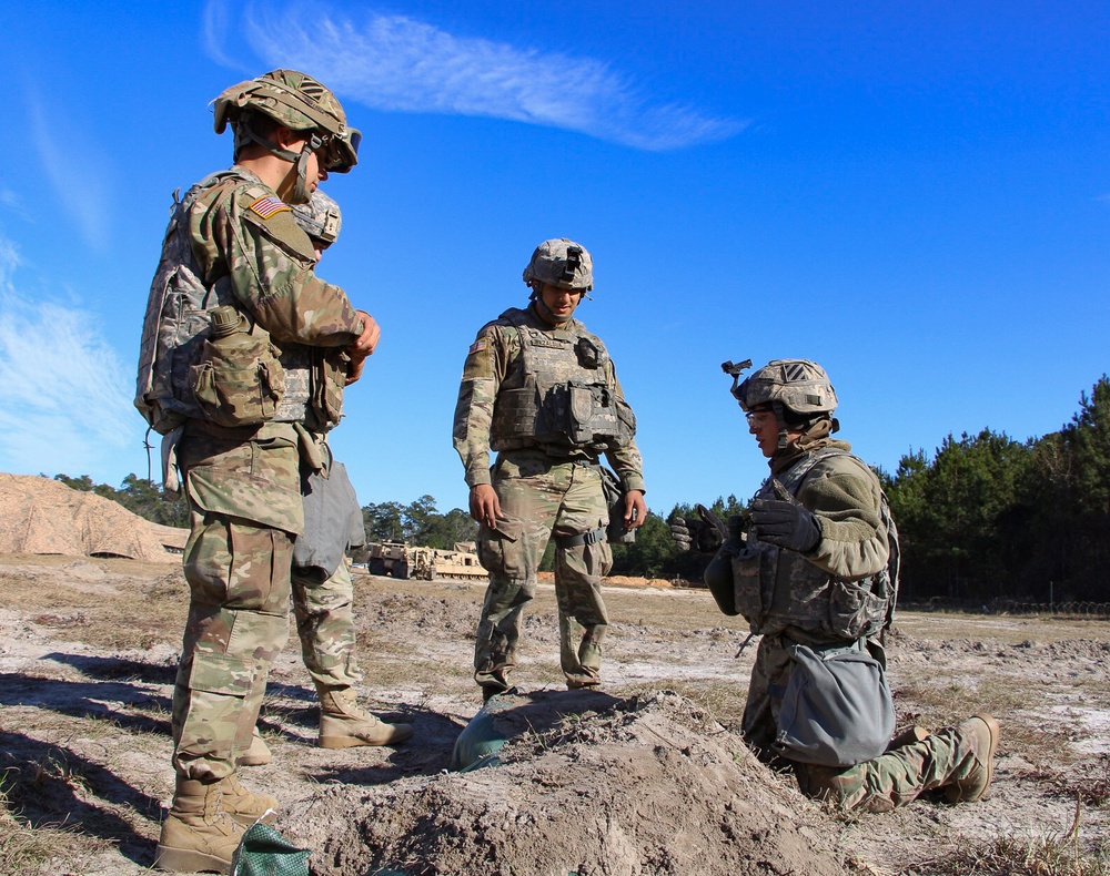 &quot;Maintainers&quot; train for National Training Center