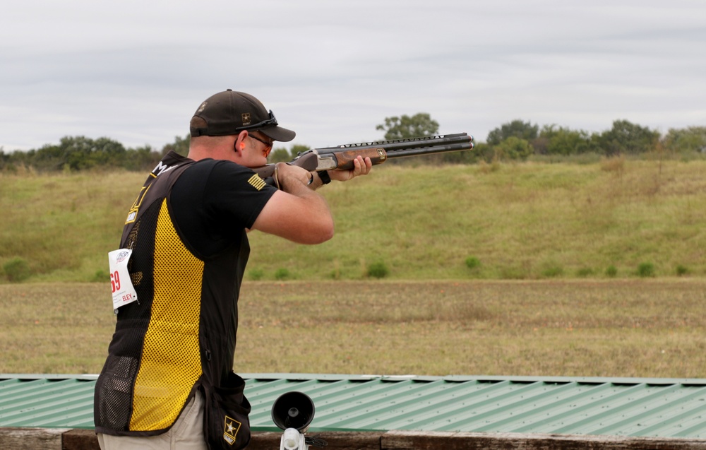 Soldiers compete in 2017 shotgun fall selection