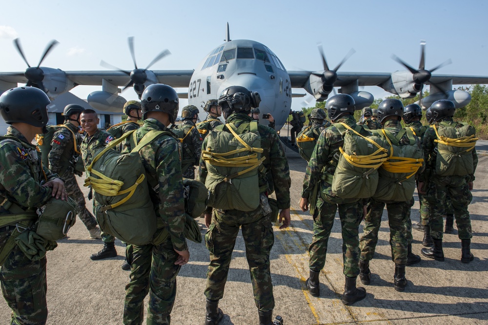 Cobra Gold 19: U.S., Republic of Korea, Royal Thai reconnaissance Marines conduct joint para-ops