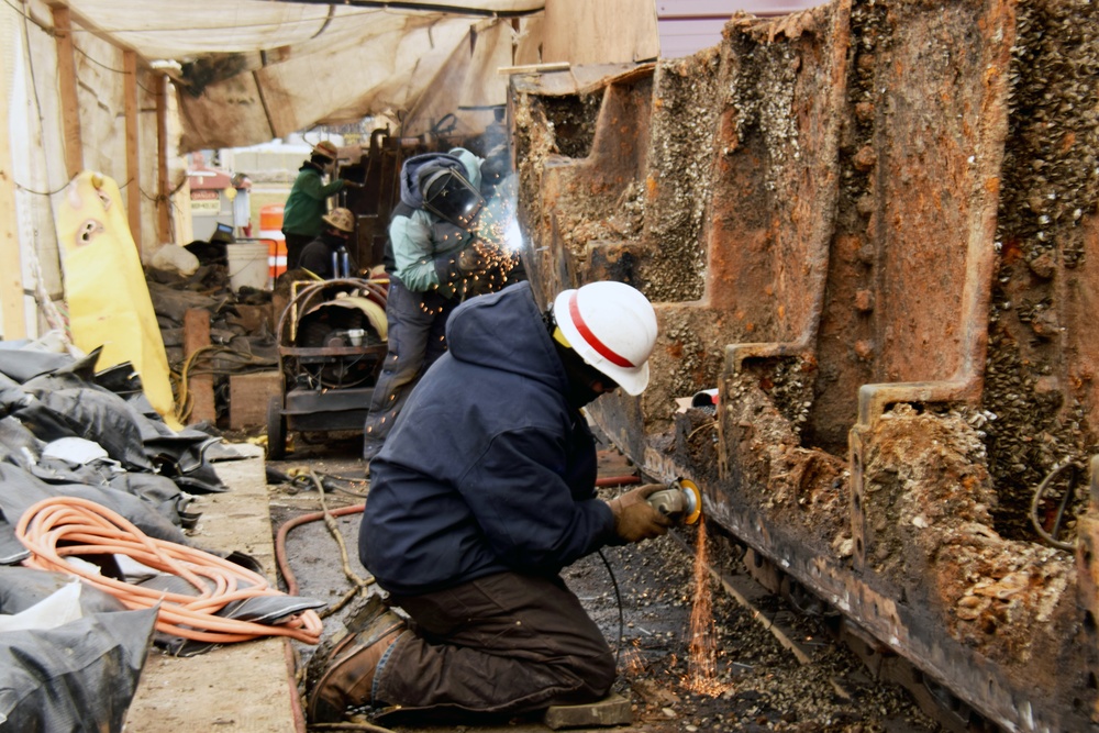 Repairing the Black Rock Lock gates