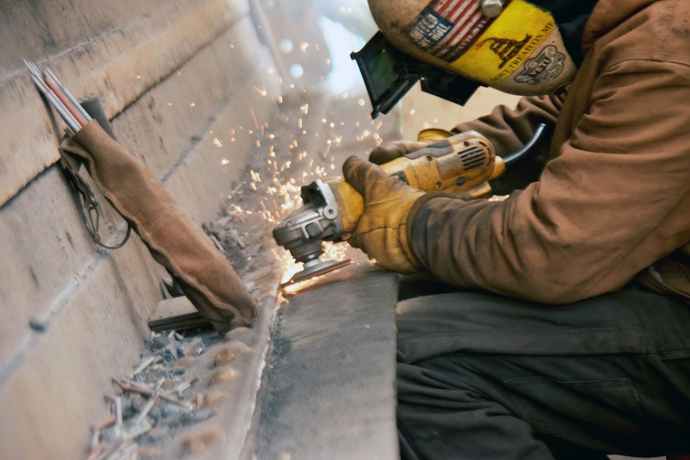 Repairing the Black Rock Lock gates