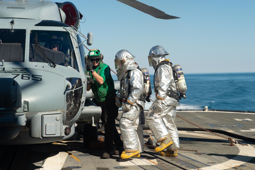 USS Leyte Gulf Particpates In COMPTUEX