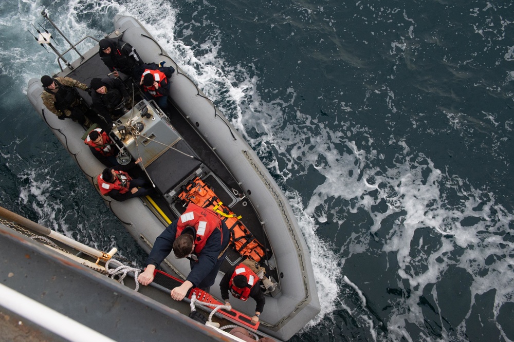 USS Leyte Gulf Particpates In COMPTUEX
