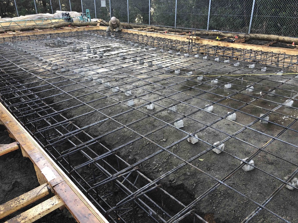 Seabees Pour Concrete For Pre-Engineered Building