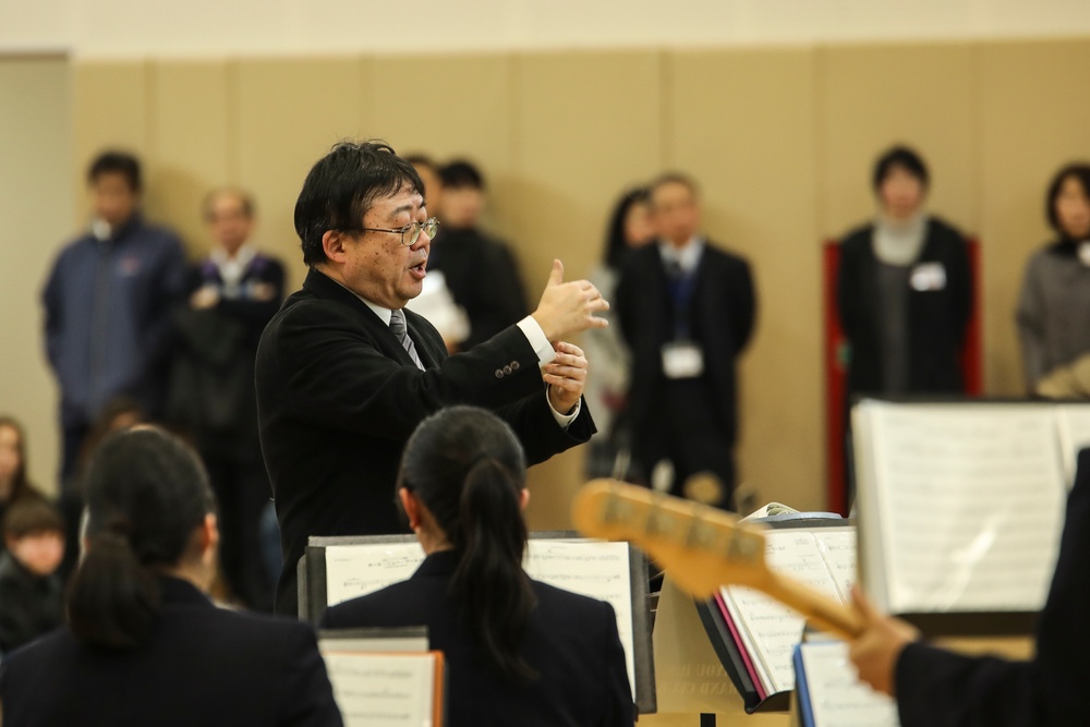 Karyo High School, Shunan City Children’s International Performance Group visit MCAS Iwakuni for cultural exchange, performance