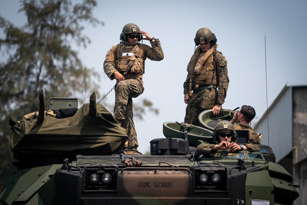 Cobra Gold 19: 31st MEU Marines splash AAVs, return to USS Green Bay from coast of Thailand