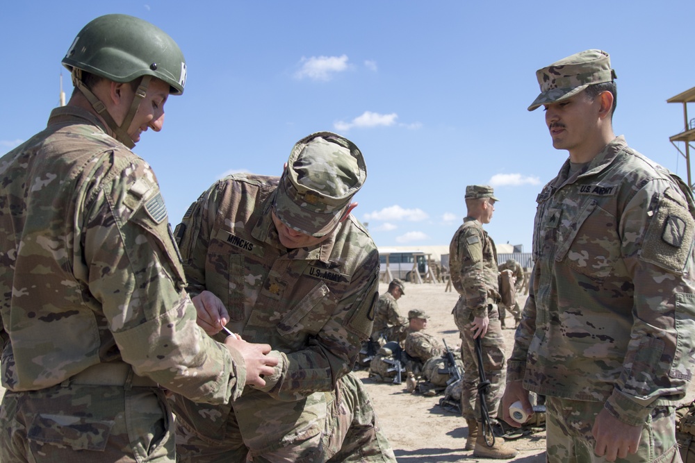 Medic Advises Soldiers at Air Assault School
