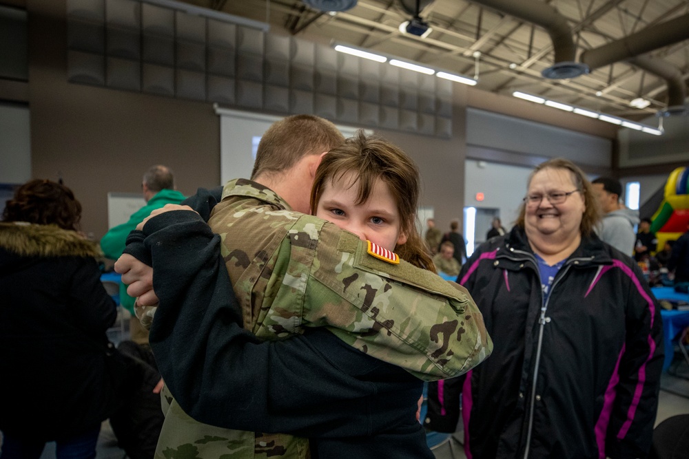 1-114th Infantry Regiment Soldiers seen off by families