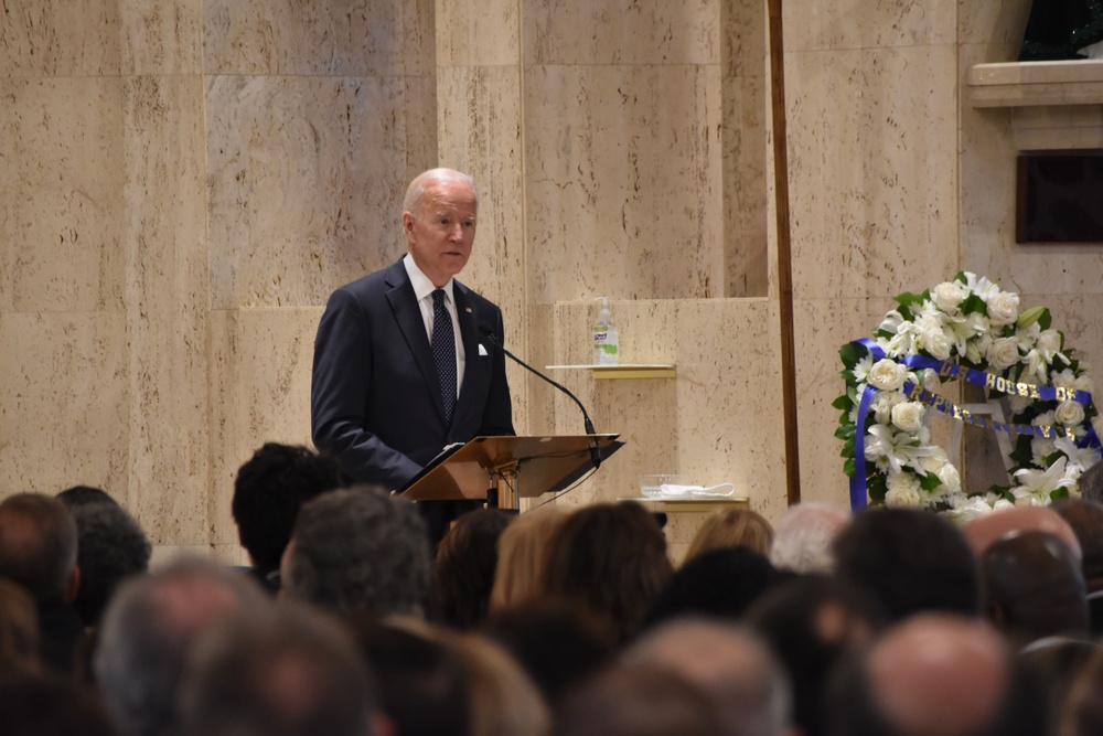 A humorous and moving Eulogy by Vice Pres. Joe Biden