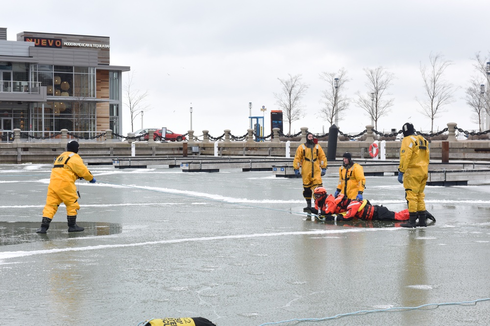 Coast Guard conducts ice rescue training