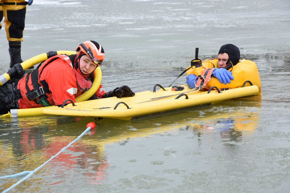 Coast Guard conducts ice rescue training