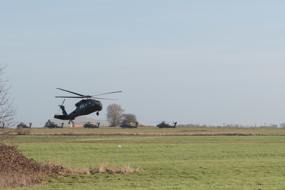 1CAB 1ID Helicopters leave Belgium for Atlantic Resolve