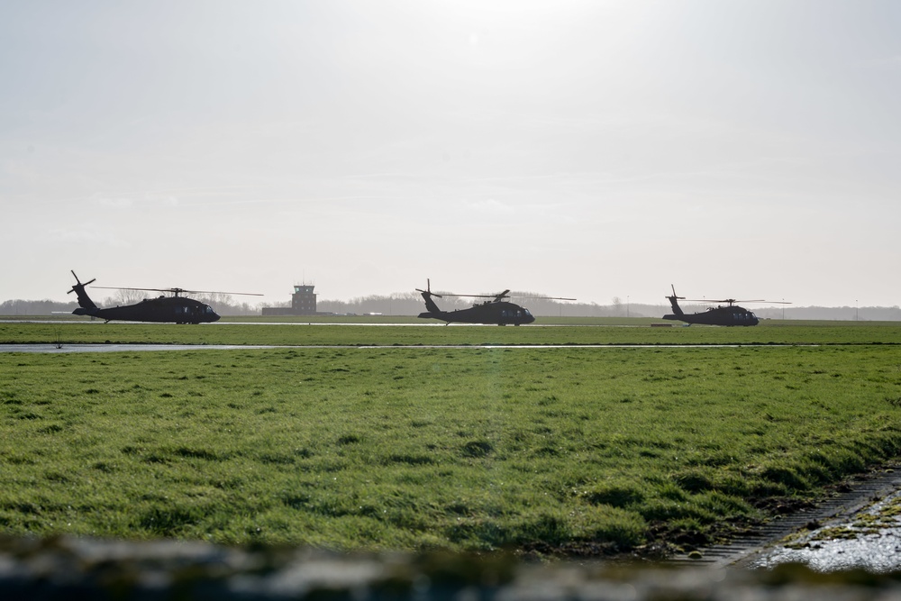 1CAB 1ID Helicopters leave Belgium for Atlantic Resolve