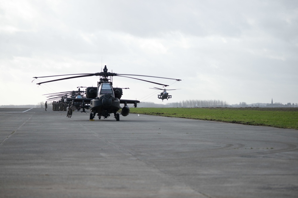 1CAB 1ID Helicopters leave Belgium for Atlantic Resolve