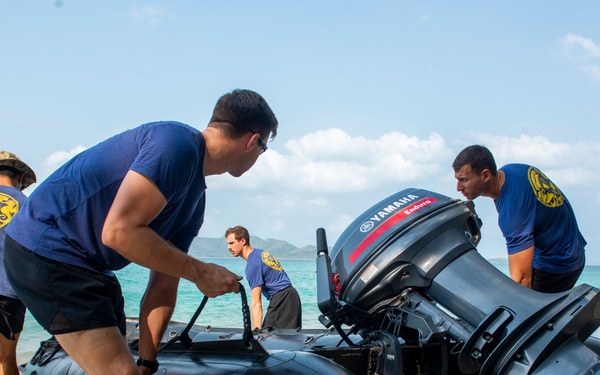 Cobra Gold 19: U.S. and Royal Thai Navy denizens of the deep