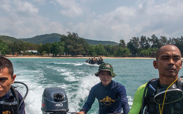 Cobra Gold 19: U.S. and Royal Thai Navy denizens of the deep