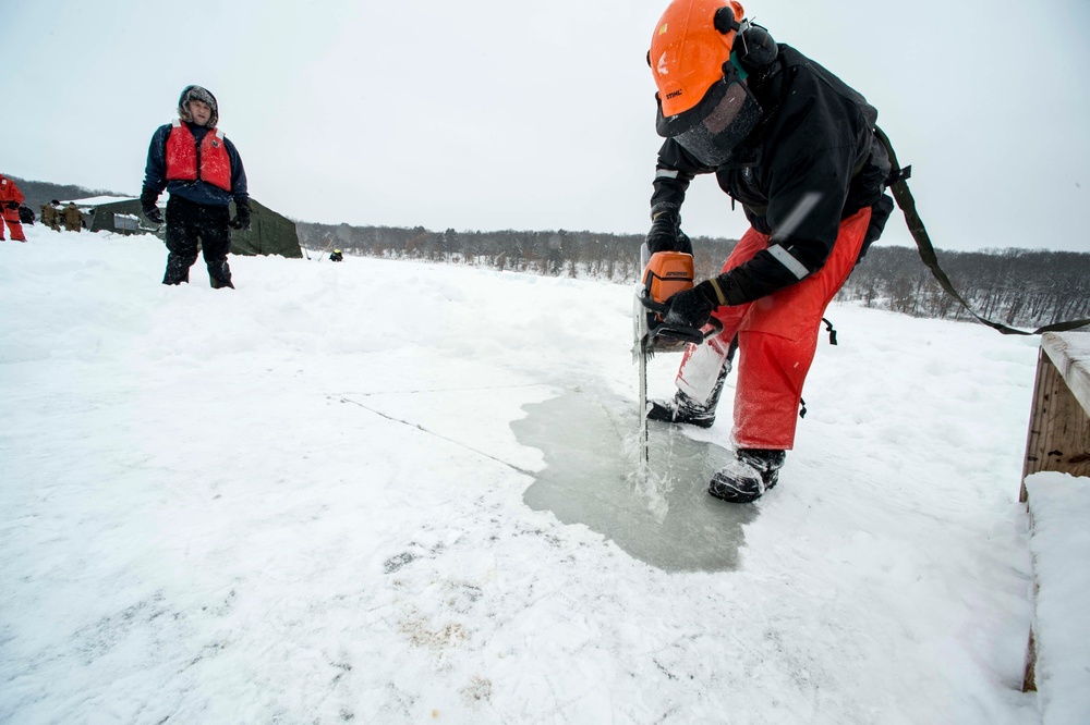 Divers Participate in Ice Diving Training