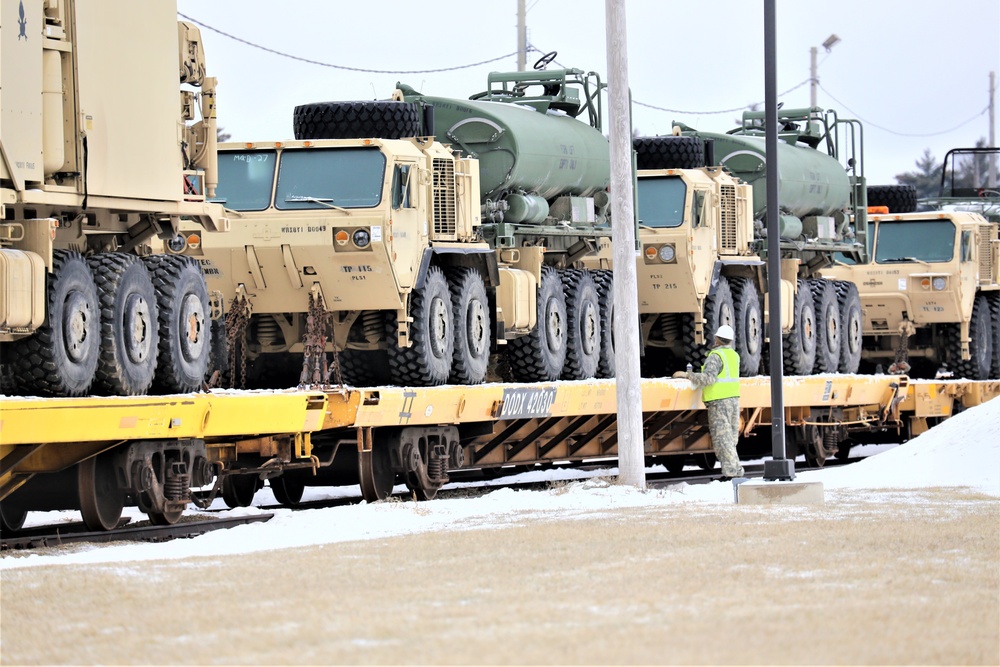 Engineer unit loads railcars for 2019 Operation Resolute Castle deployment at Fort McCoy