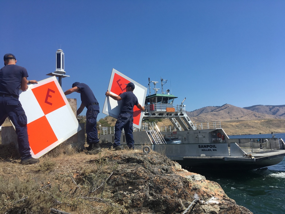 Coast Guard Kennewick crew members service Aids to Navigation