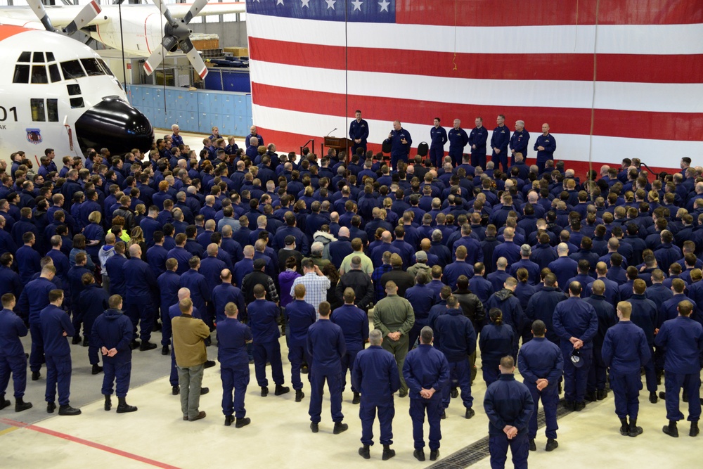 Vice Commandant Adm. Ray and Deputy Master Chief Petty Officer of the Coast Guard Bushey visit Kodiak, Alaska