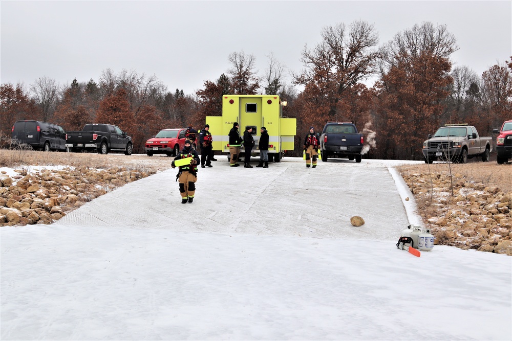 Fort McCoy firefighters learn, practice diving under ice