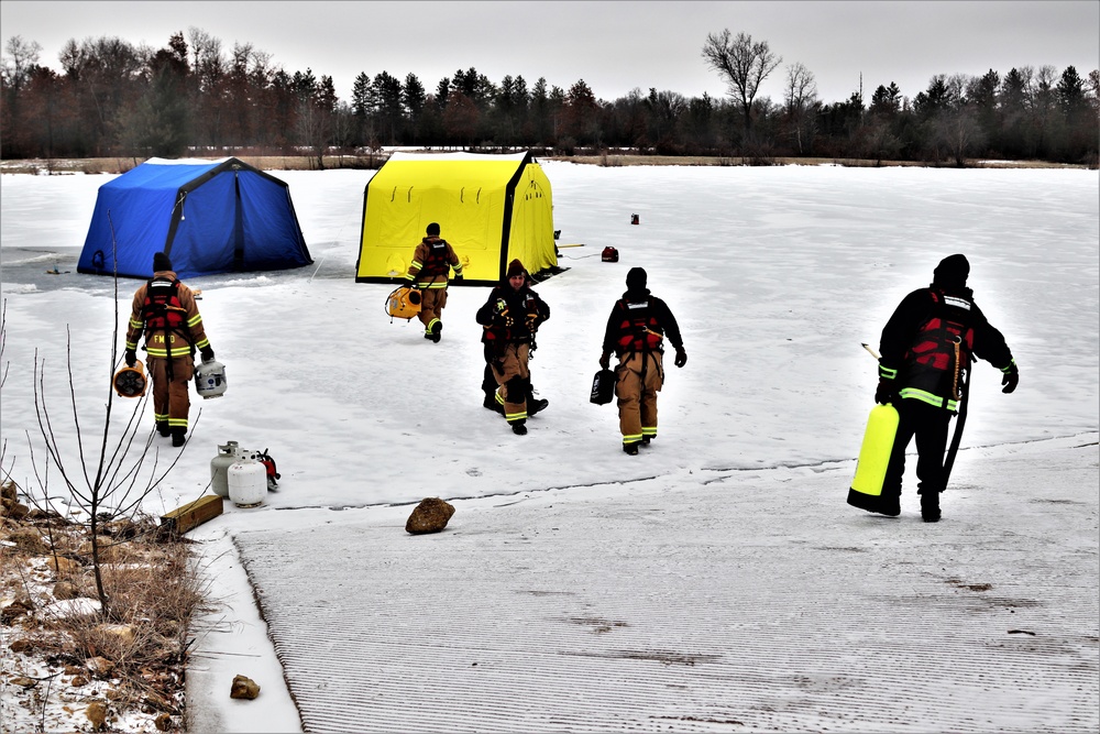 Fort McCoy firefighters learn, practice diving under ice