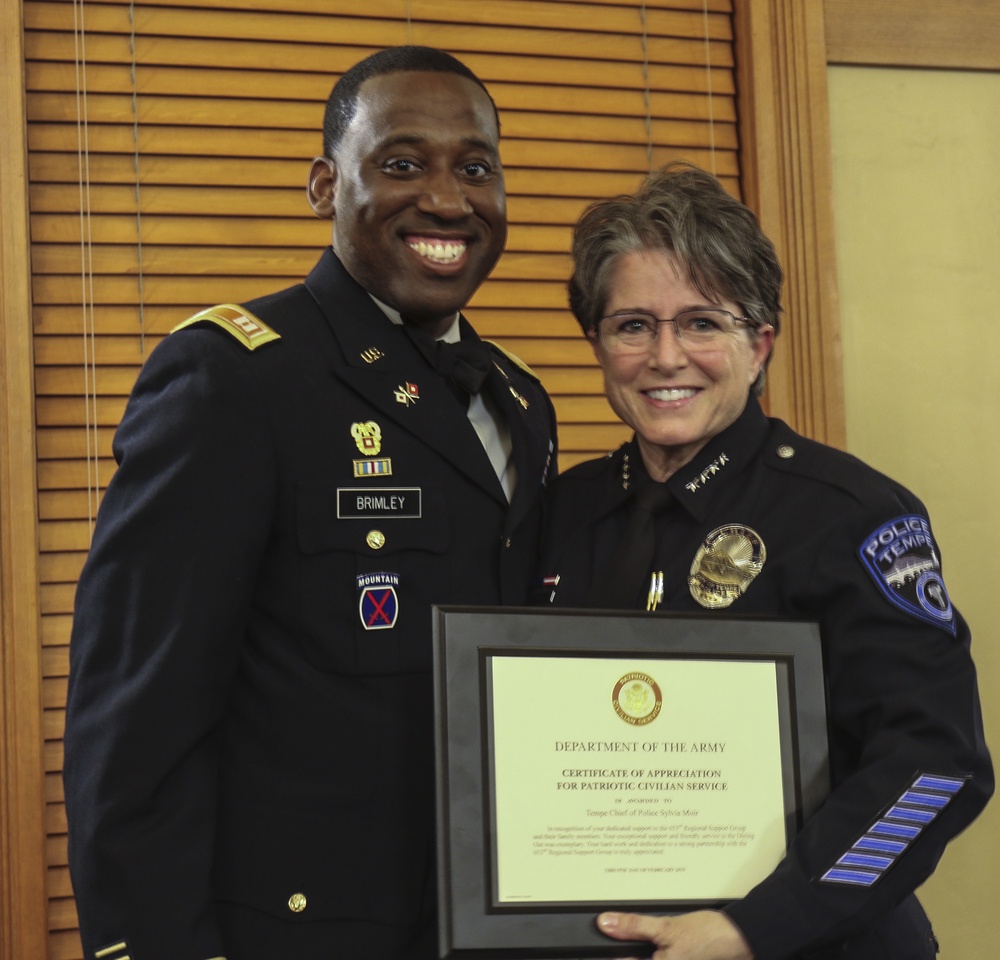Tempe Police Chief receives award from 653rd RSG