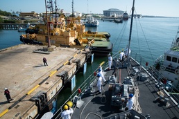 USS Chief visits Brunei