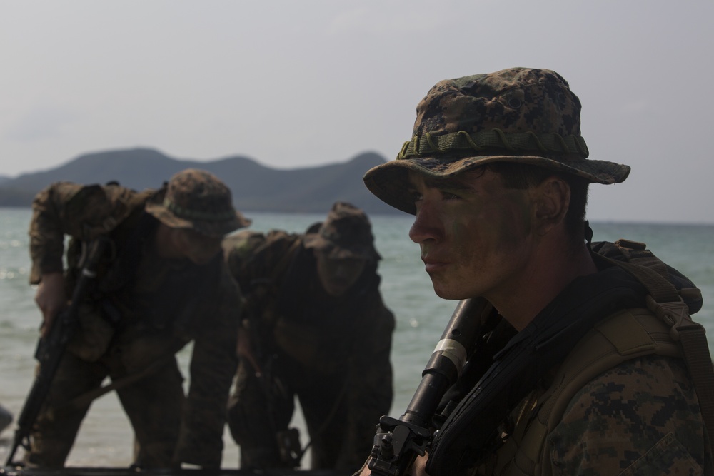 Cobra Gold 19: U.S., ROK, and Royal Thai Marines rehearse an amphibious assault