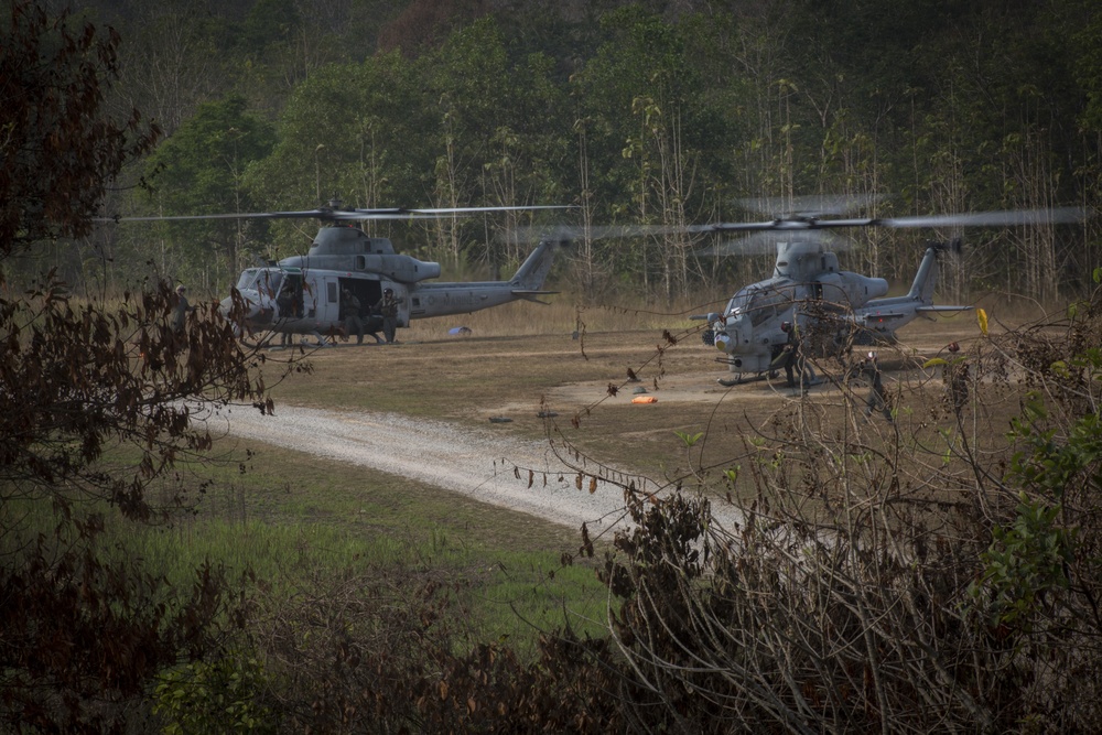Cobra Gold 2019: HMLA-267, MWSS-172 conduct joint live fire training with 4th Tank Battalion, Marine Artillery