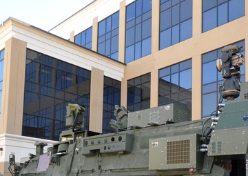 Army ASA(ALT) visits Team Redstone