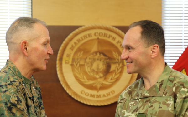 Royal Marine and U.S. Marine generals strengthen rapport at MARFORCOM
