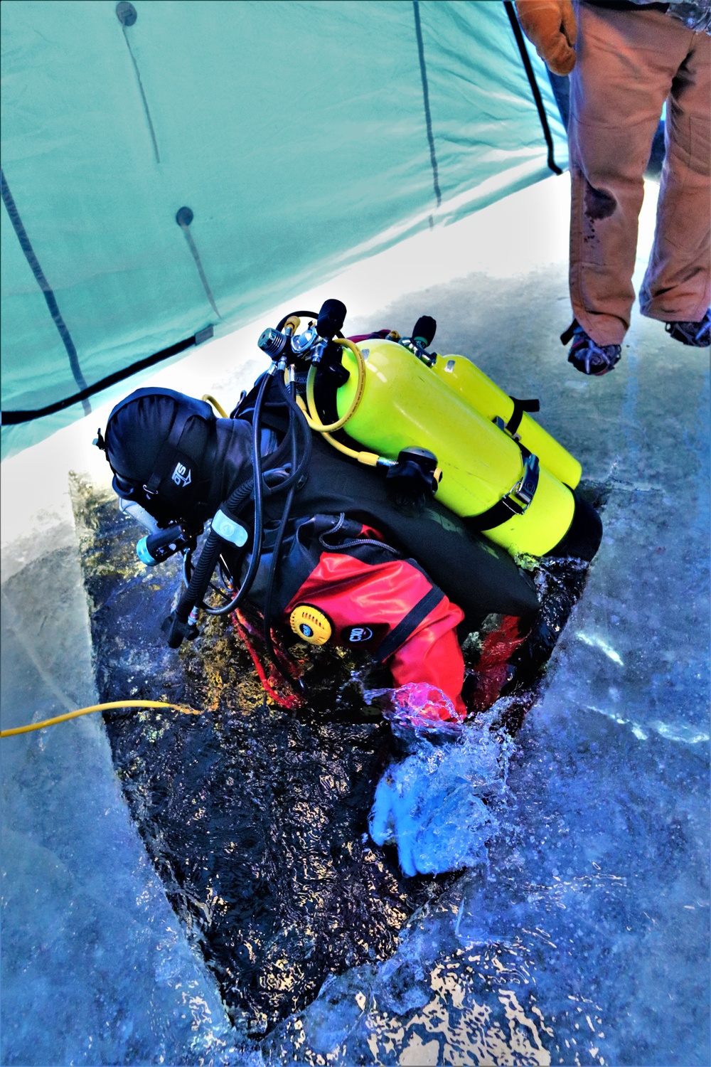 Rescue training: Fort McCoy firefighters learn, practice diving under ice