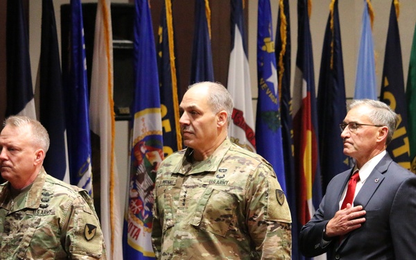 AMCOM Commander relinquishes command; assumes new position at MDA