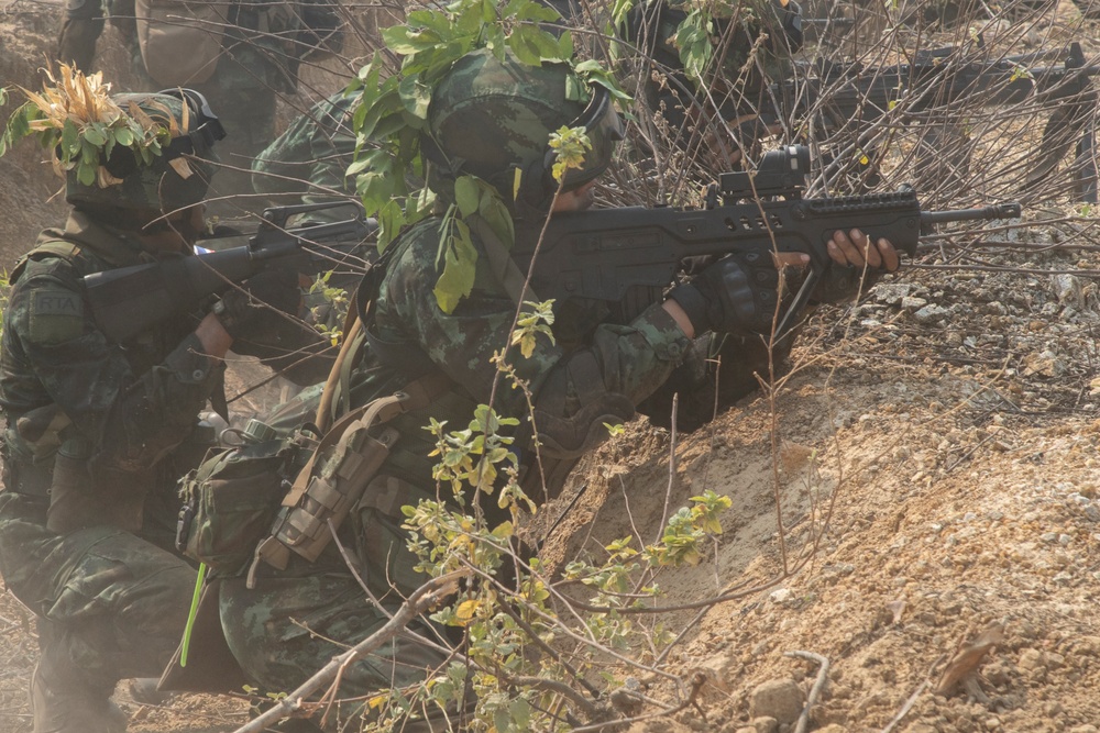 Thai, U.S. soldiers hone platoon-level skills