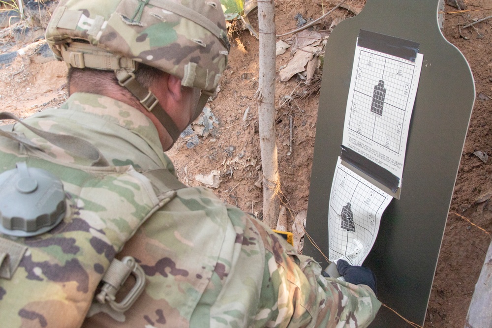 U.S., Thai soldiers share marksmanship skills